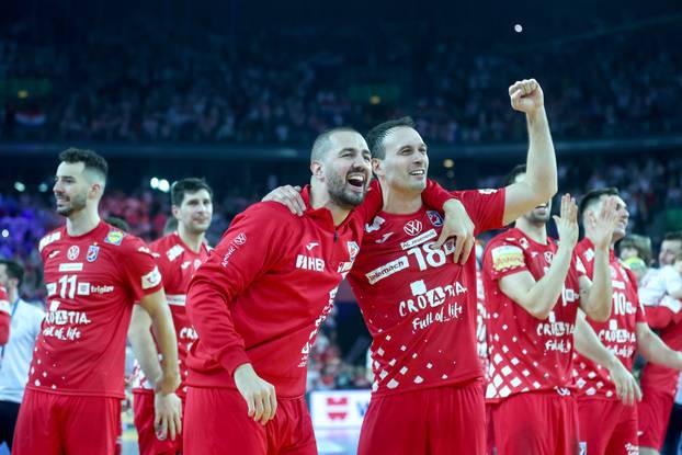 Zagreb: Slavlje rukometaša Hrvatske nakon pobjede nad Francuskom i prolaska u finale Svjetskog prvenstva