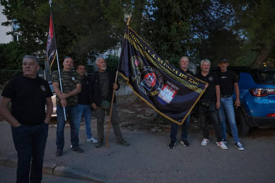 Benkovac: Prosvjed branitelja protiv festivala Nosi se