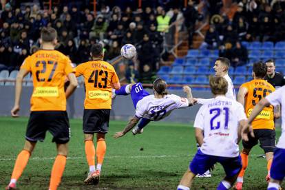 FOTO Gol sezone? Pogledajte iz koje je pozicije Livaja sam sebi podigao loptu pa zabio škarice!