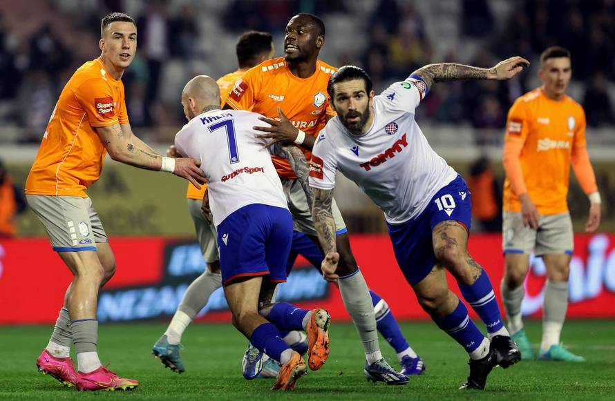 Split: Utakmica HNK Hajduk - NK Varaždin u četvrtfinalu Supersport Hrvatskog nogometnog kupa