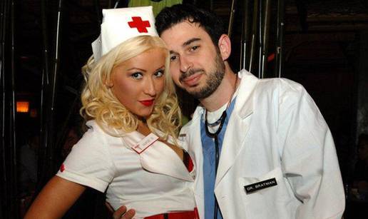 Christina Aguilera ne može se riješiti masne prehrane