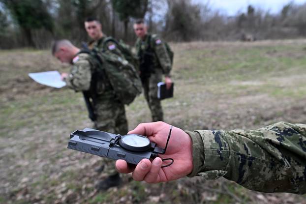 FOTO Vojnici Gardijske oklopno-mehanizirane brigade natjecali se u Garešnici: Evo kako je bilo