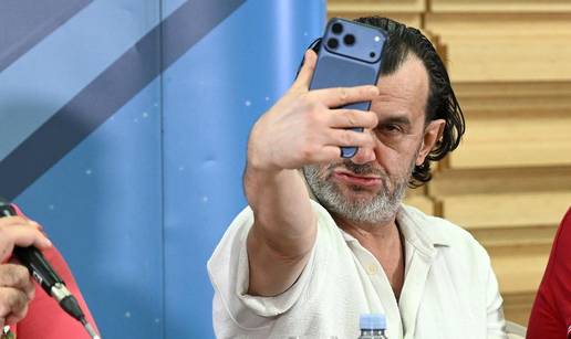 FOTO Pogledajte izraze lica Ace Lukasa kada su zapjevali Hrvati