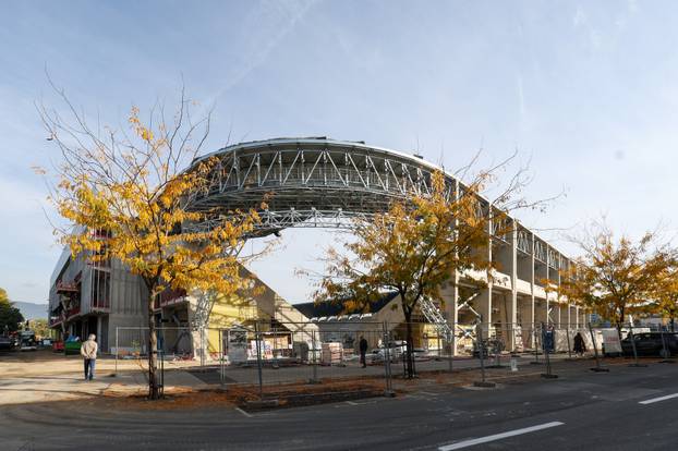 Zagreb: Počelo postavljanje stolica na sjevernoj tribini stadiona u Kranjčevićevoj