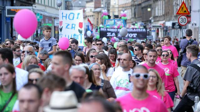 Na 'Hodu za život' 10 tisuća ljudi: Moramo zaštiti majke