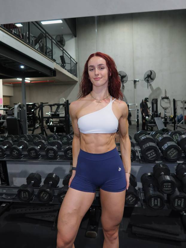 FOTO Tijelo joj je spektakl i nema ni grama masti: Ovako izgleda savršena trenerica!