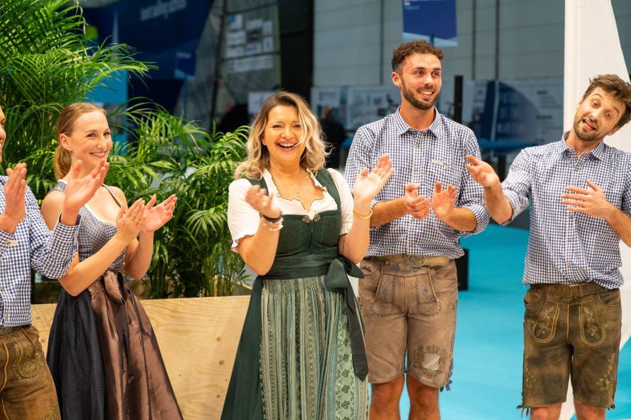 Na sajmu u Düsseldorfu velikom feštom tvrtka Master Yachting proslavila 45 godina postojanja