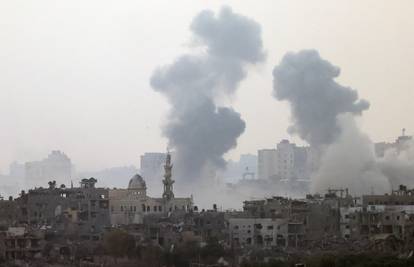 Francuska u pomoć bolnicama u Gazi šalje nosač helikoptera