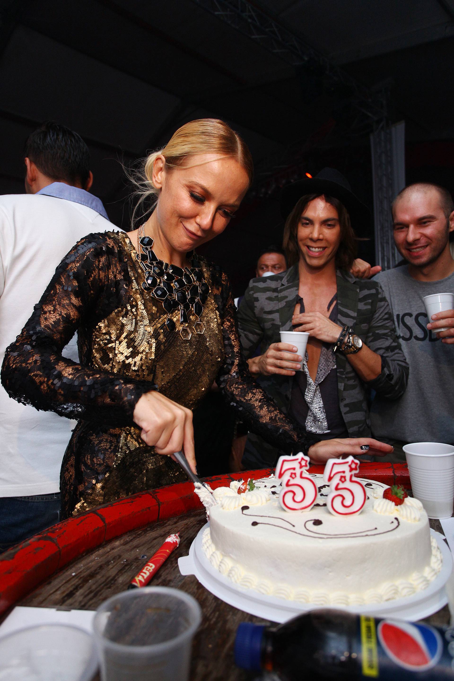 ARHIVA - 2012. Zapreši?: Maja Šuput na Rujanfestu koncertom i tortom proslavila ro?endan