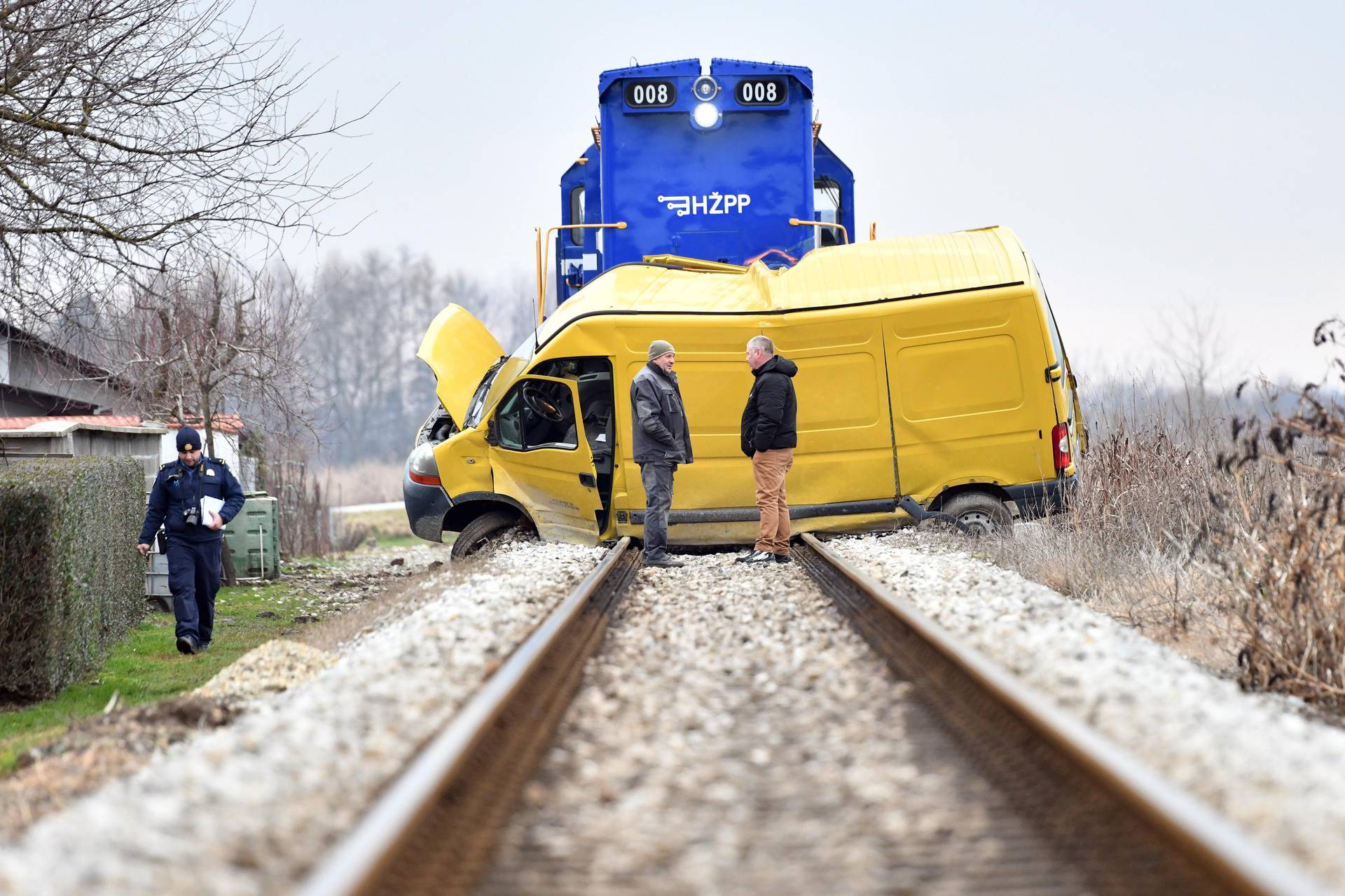 Vlak naletio na kombi u blizini Varaždina