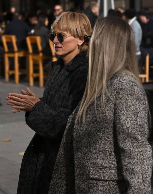 Zagreb: Ana Marija Vukovic prosetala gradom u pratnji kcerke