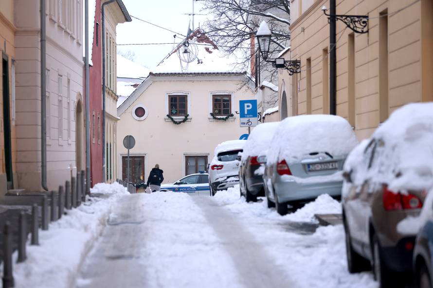 Zagreb: Gornji grad nije očišćen od snijega