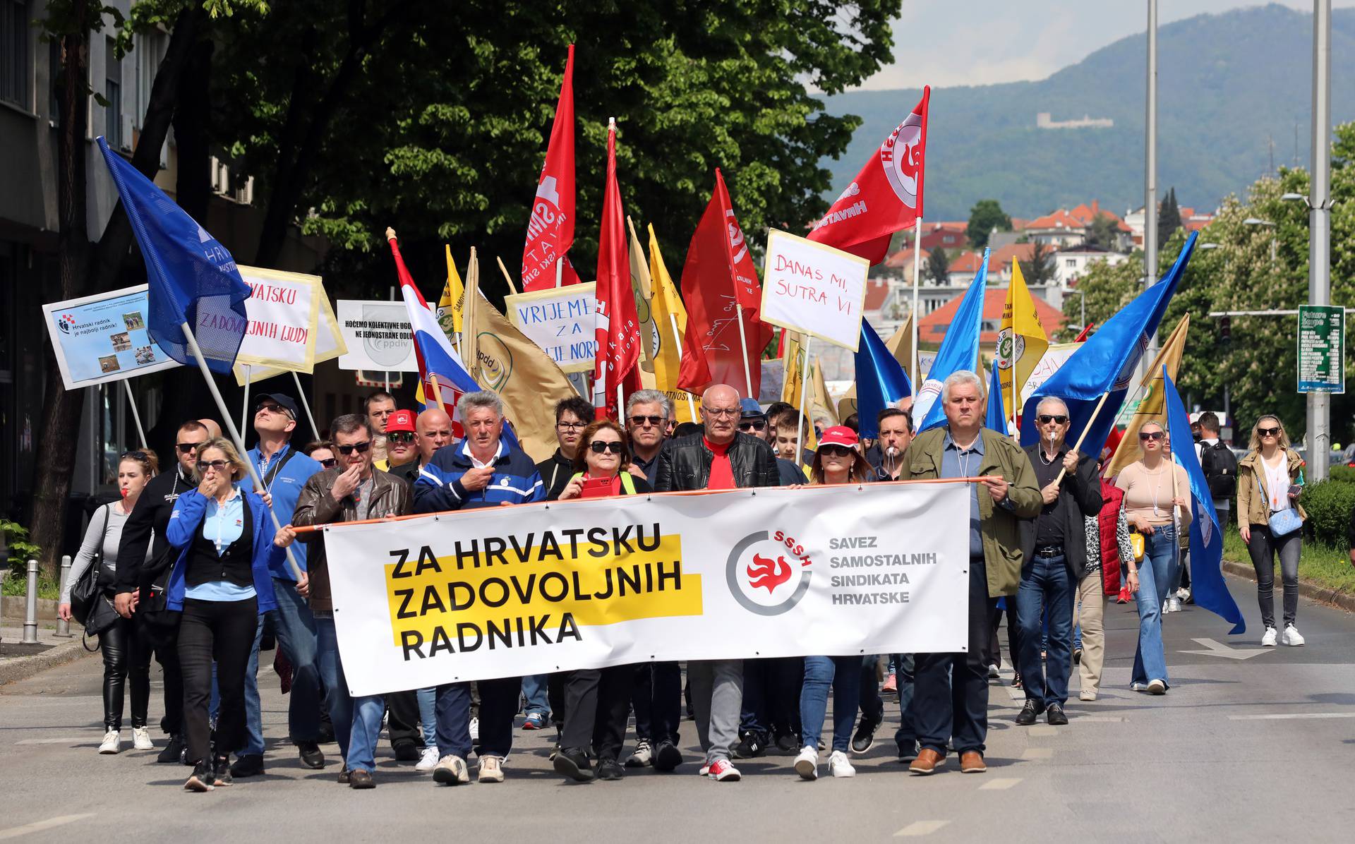 Zagreb: Na Međunarodni praznik rada održan marš pod sloganom Za Hrvatsku zadovoljnih radnika