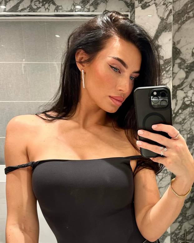 FOTO Bivši suigrač Gvardiola prevario suprugu s najboljom prijateljicom i napravio joj bebu