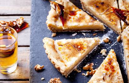 Prvi recept za pitu datira iz 14. stoljeća, a nije se stavljao šećer