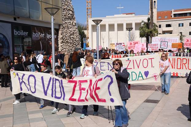 Split: Jubilarni 10. Marš za prava žena, u organizaciji udruge za ženska prava "Domine" i inicijative "Žene Splita"