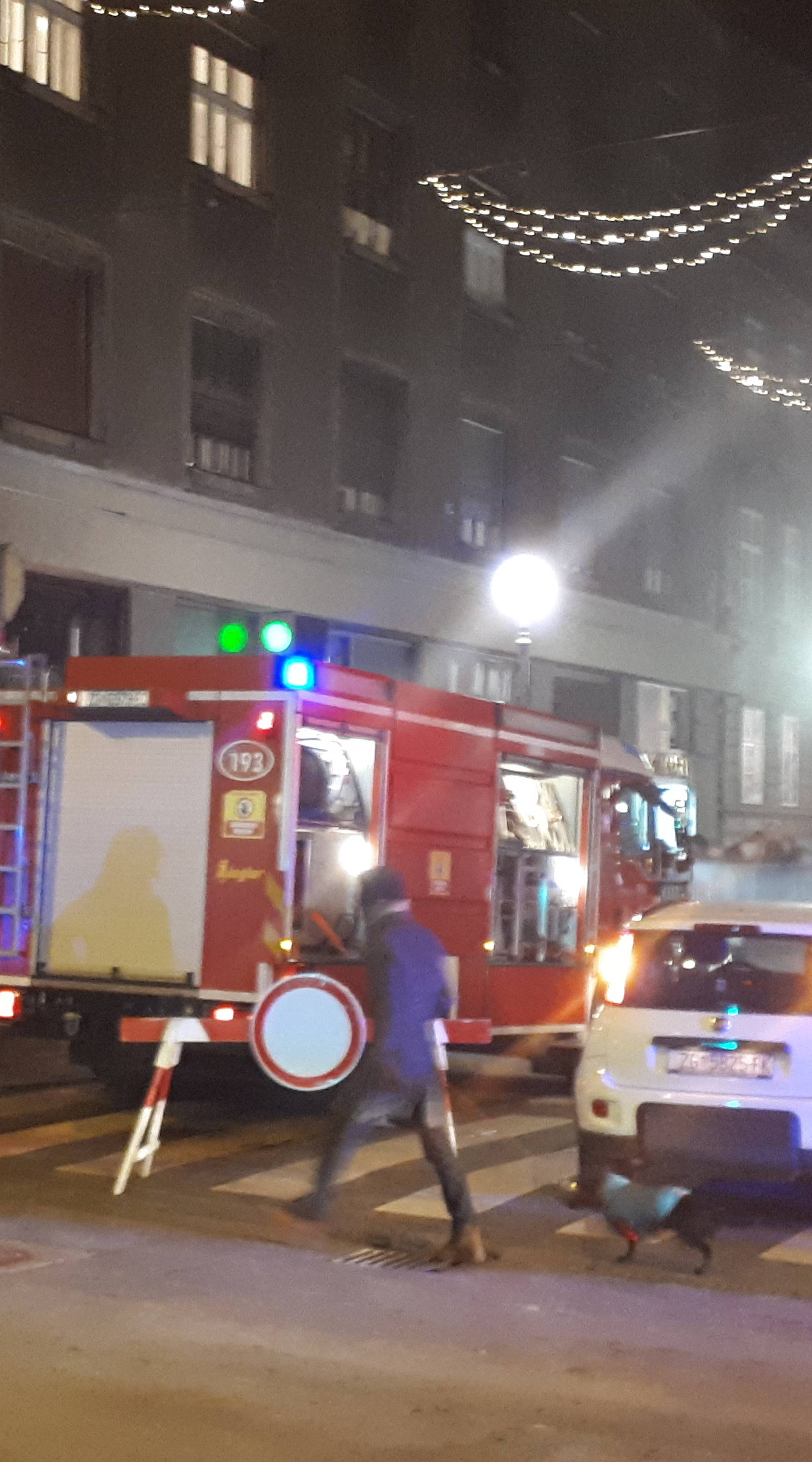 Kvar na trafostanici: Iz garaže u centru Cvjetni sukljao je dim