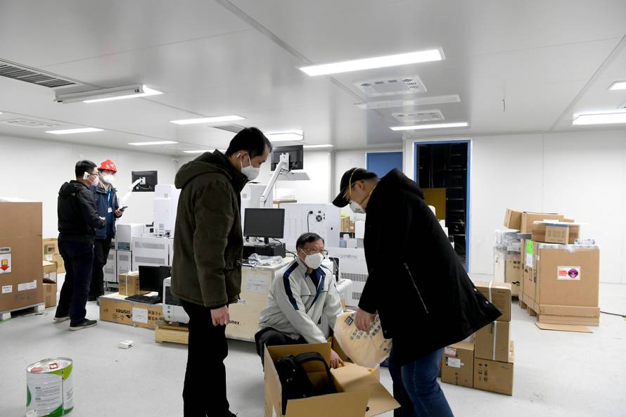 Na kruzeru 20 zaraženih, virus otkrili i kod bebe stare 30 sati