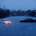 Uragan Florence slabi, ali nosi i obilne kiše i velike poplave...