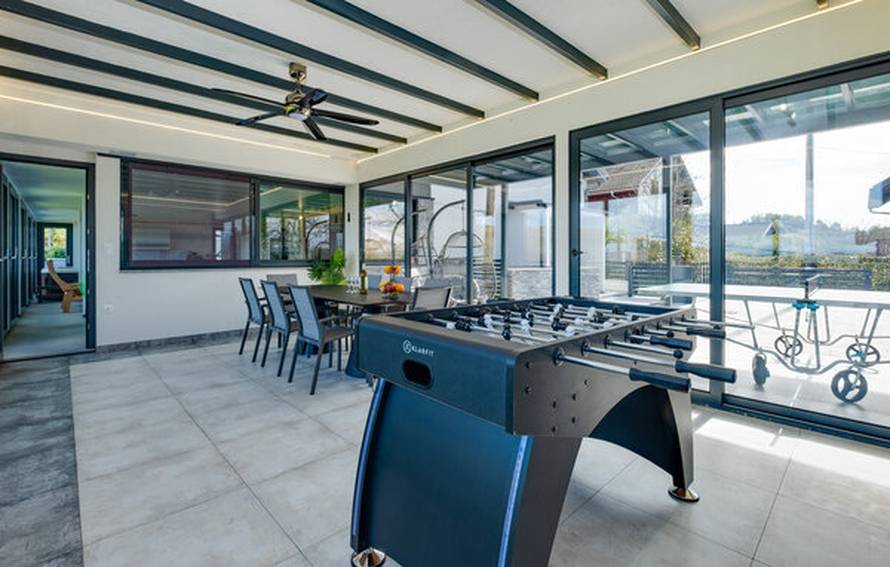 Svi jure cestom D1, a ne znaju da se ovdje krije oaza s grijanim bazenom