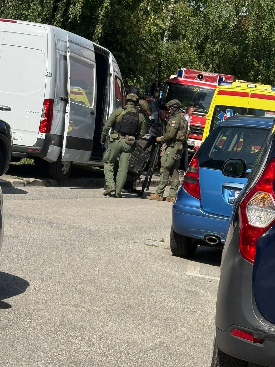 VIDEO Talačka kriza u Zagrebu: 'Ženu je zatvorio na balkonu. Policija izbila vrata stana...'