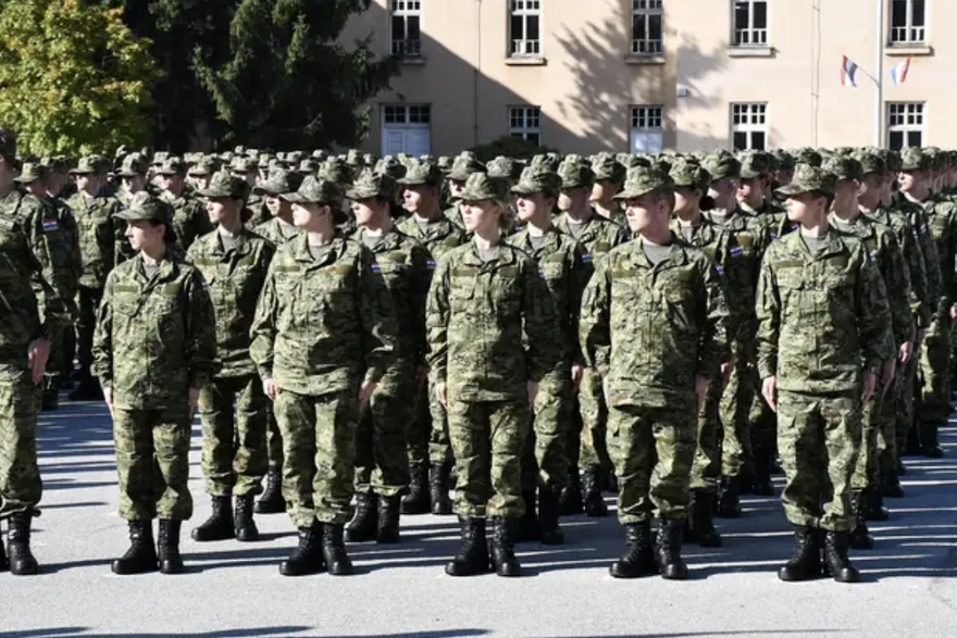 Imaš dvojno državljanstvo? Onda ćeš služiti vojni rok