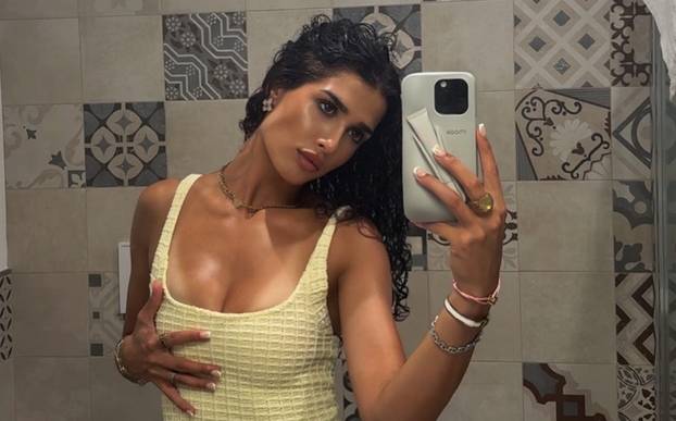 FOTO Uzeli je na zub jer se voli srediti za utakmice. Ovako im je odgovorila: 'Zar vam sve smeta'