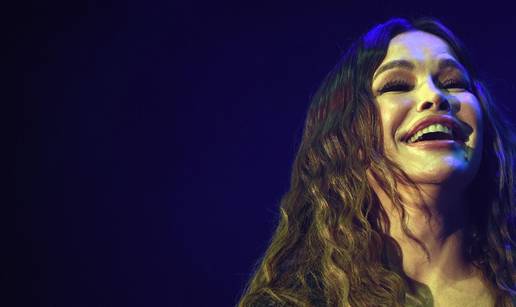 FOTO Oskudne kreacije Sevka je nosila diljem regije na svojim velikim koncertima: Evo fotki