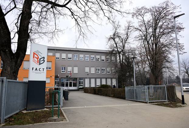 Nekoliko zagrebačkih škola dobilo dojave o postavljenim eksplozivnim napravama