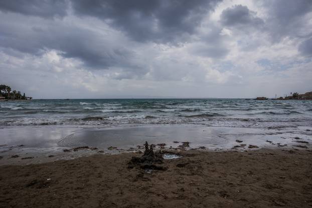 Split: Jako jugo puše na Jadranu, poslijepodne na Bačvicama