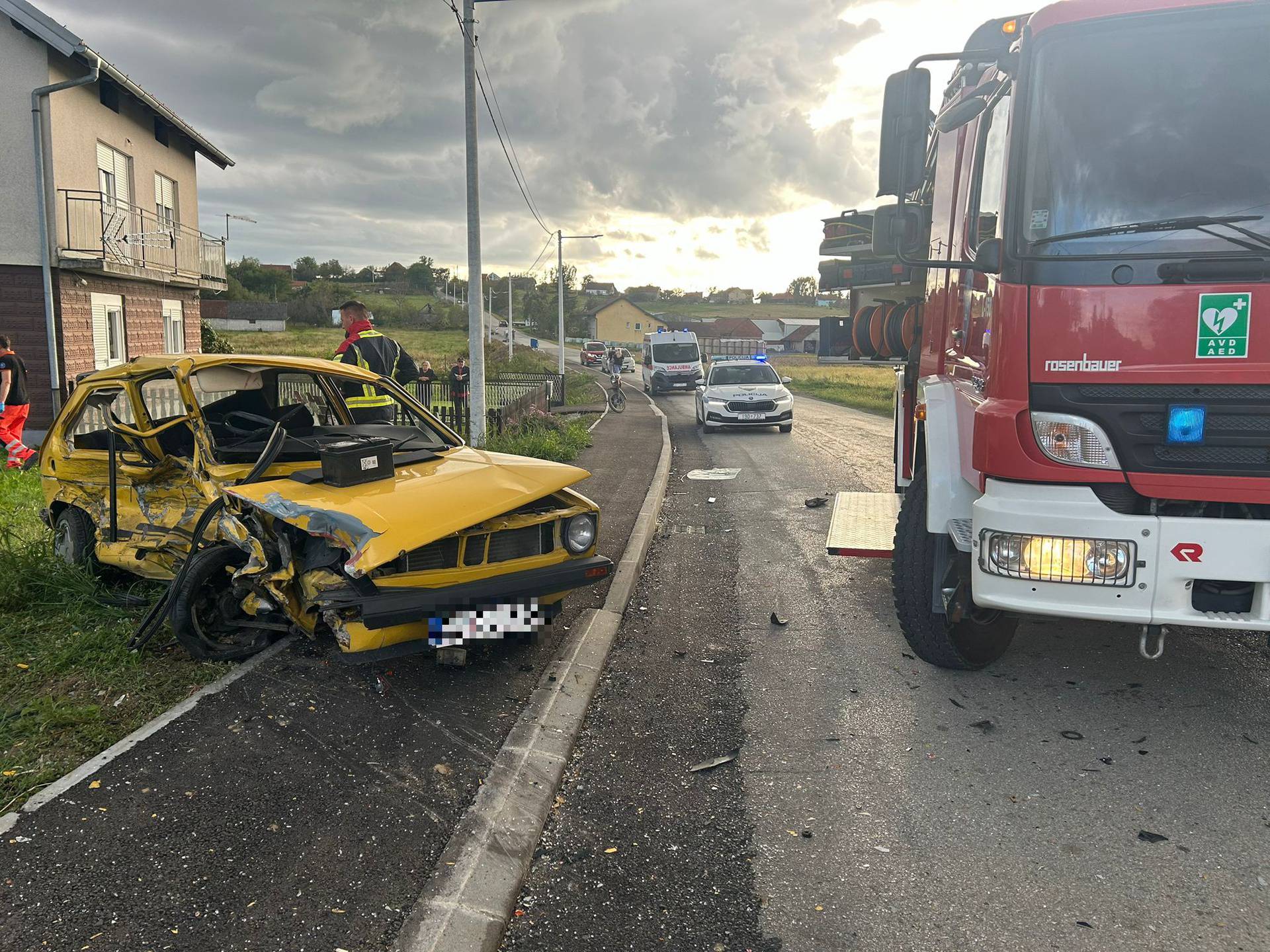 VIDEO Užas kod Ivanić Grada: Prešao u suprotni smjer i udario u auto, muškarac (57) poginuo