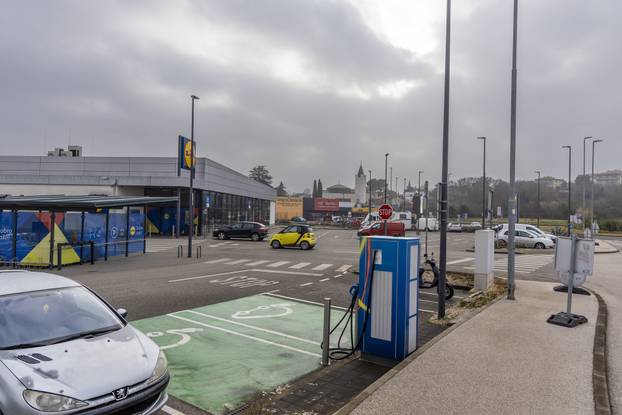 Pula: Trgovački centri prazni tijekom drugog bojkota