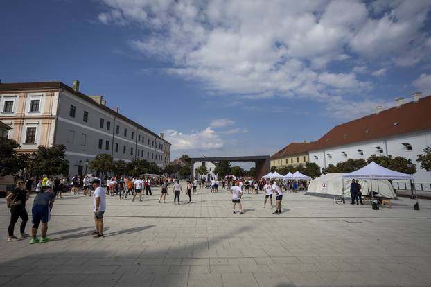 Osijek: Humanitarna utrka "Pretrči 5 za Pokret"