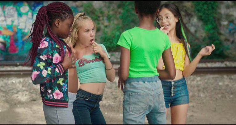 Netflixov film s curicama koje twerkaju zgrozio: 'Gnjusan je'