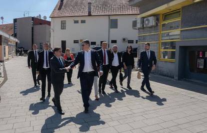 Zamjenik gradonačelnika grada Samobora pozitivan na koronu, Milanović se rukovao s njim