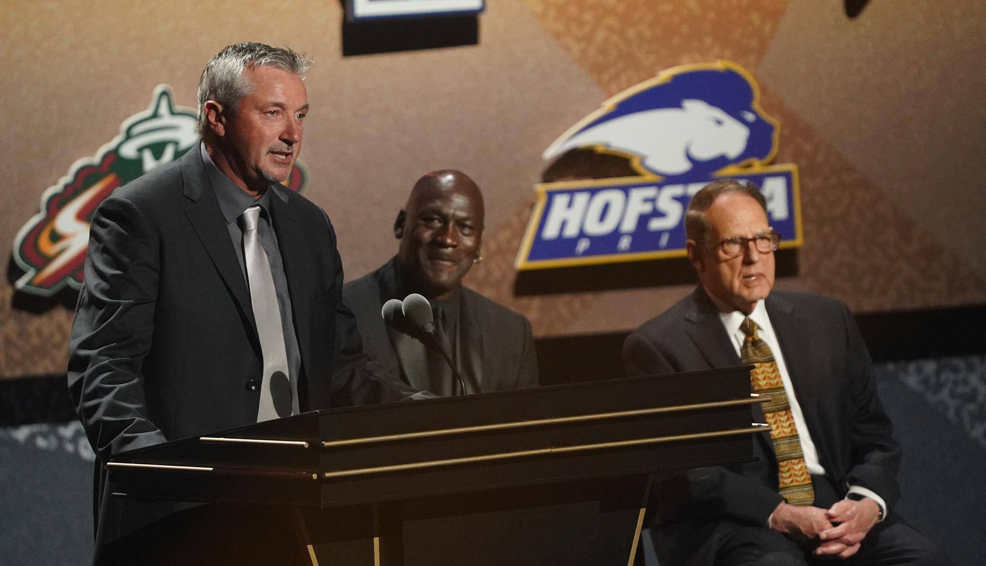 NBA: The Naismith Memorial Basketball Hall of Fame-Enshrinement