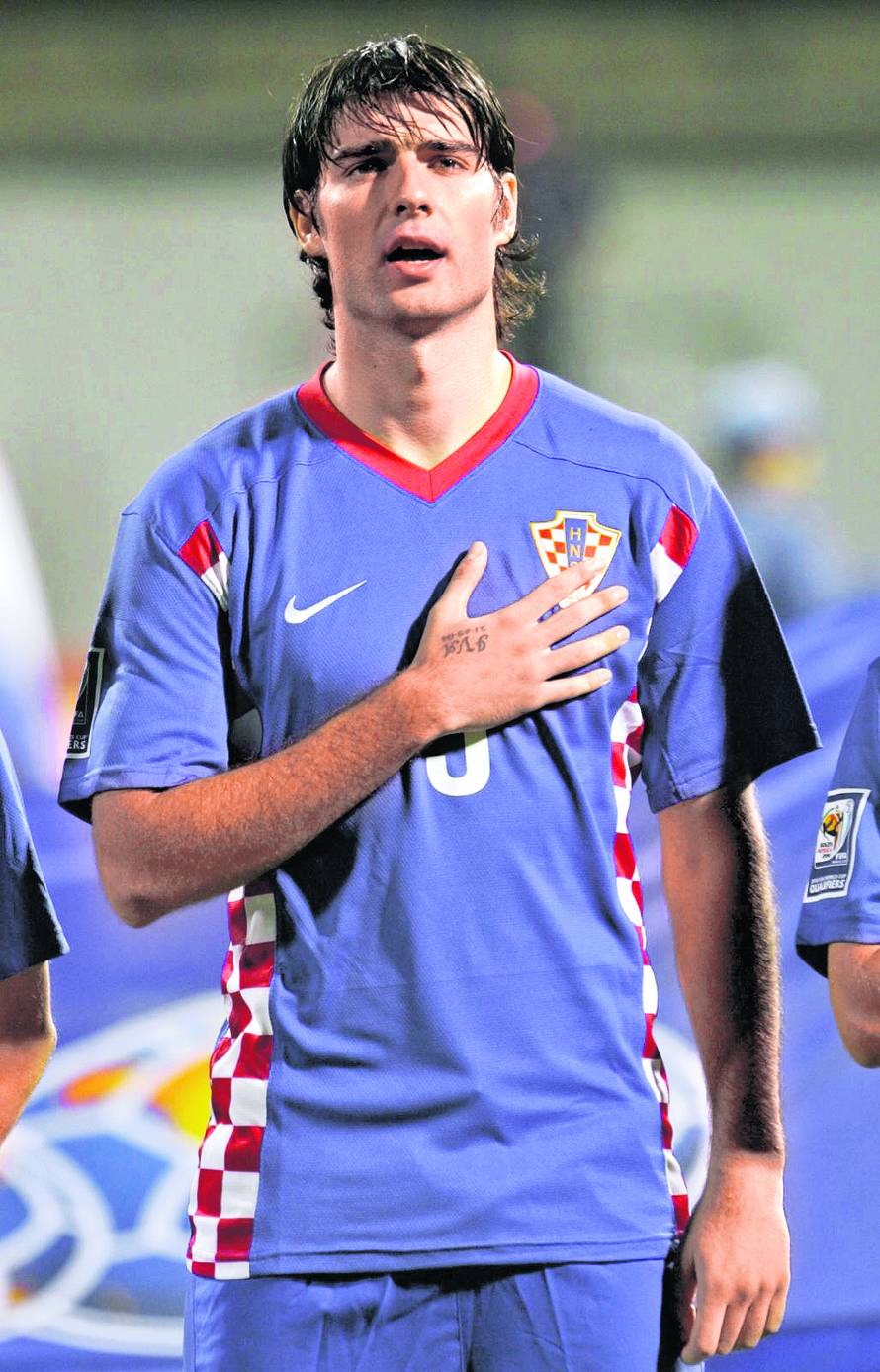 Skrivaju tragove starih ljubavi: Tetovirali su se pa prekinuli...