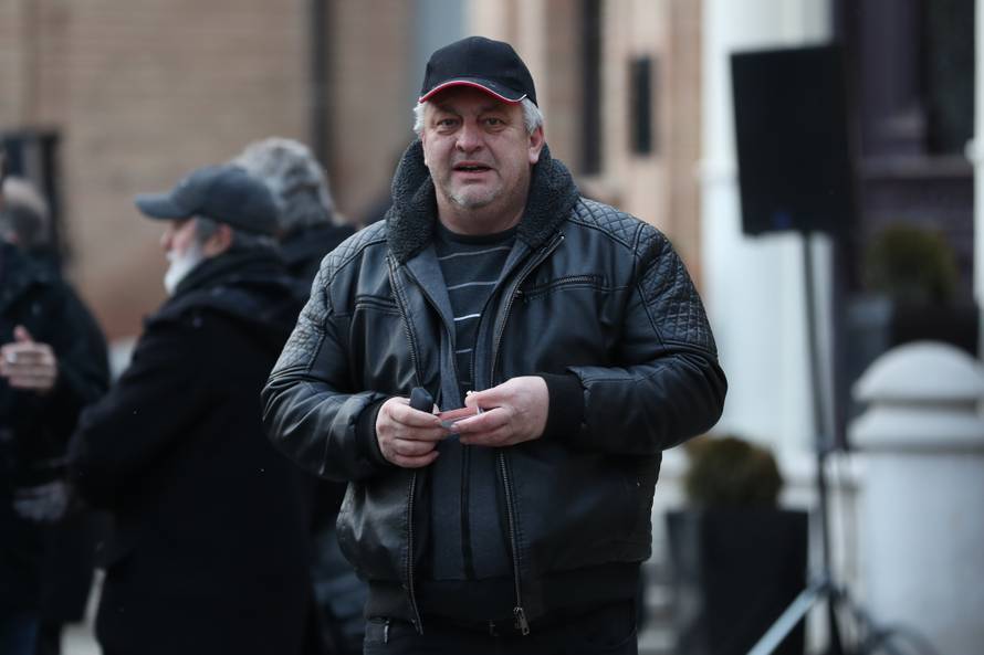 Oproštaj od oca uz tamburaše: Marko je jedva susprezao suze