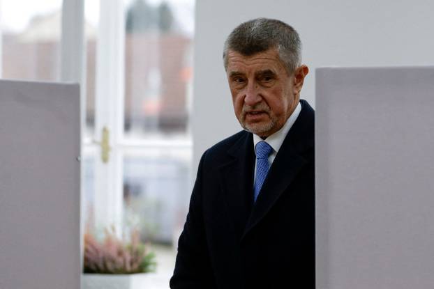 FILE PHOTO: Czech presidential election, in Pruhonice