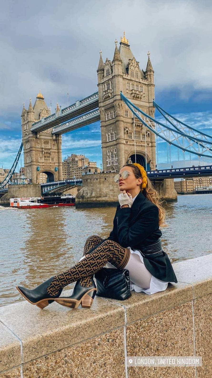 Duje se 'zapustio', a Adriana je isfurala čizmice od 11.000 kn