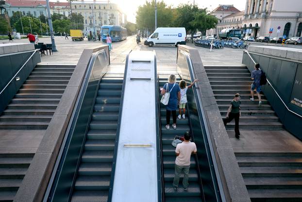 Zagreb: Pokretne stepenice kod Importane centra ponovno rade