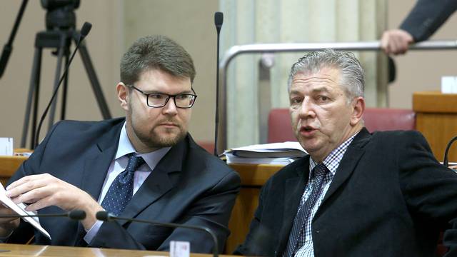 SDP traži ostavku Karamarka, a Drago Prgomet  čitave Vlade