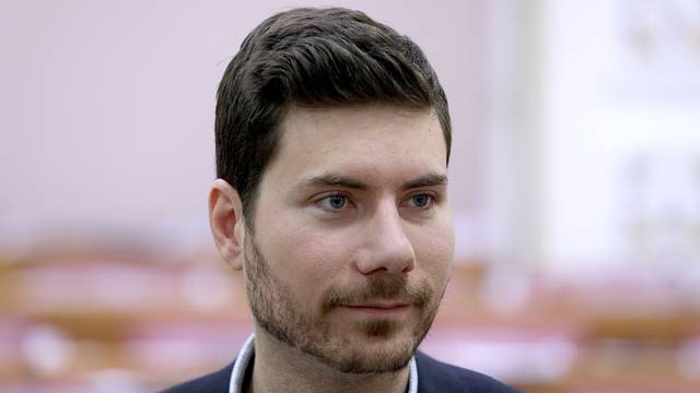 Pernar vodi učenicu na ples: 'Znate, nisam mogao reći ne'