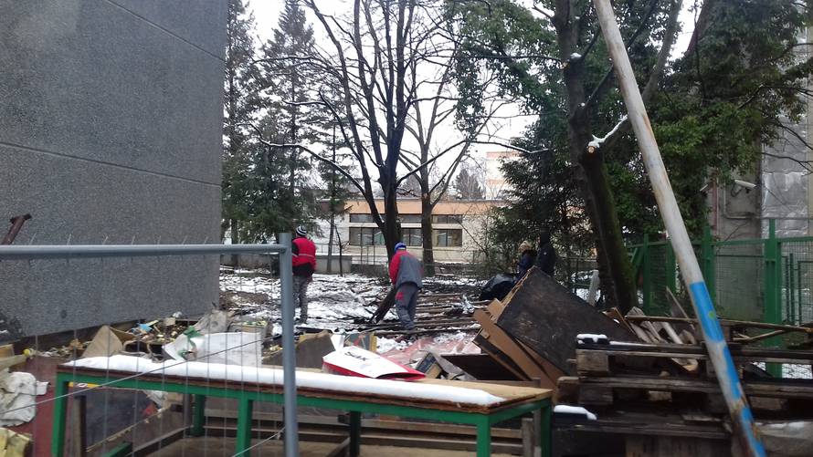 Miki ruši Jabuku: Sramotna čestitka za 50. rođendan kluba