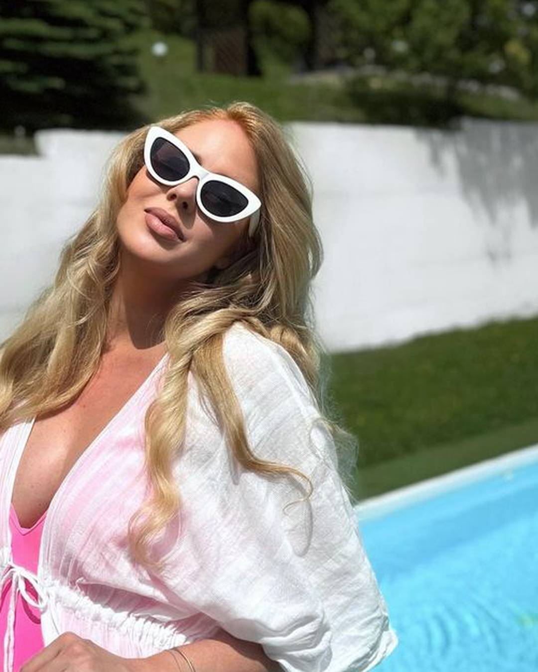 Maja Lena Lopatny pozirala uz bazen i otkrila trudnički trbuh: Ne vjerujem, ali sitno brojimo...