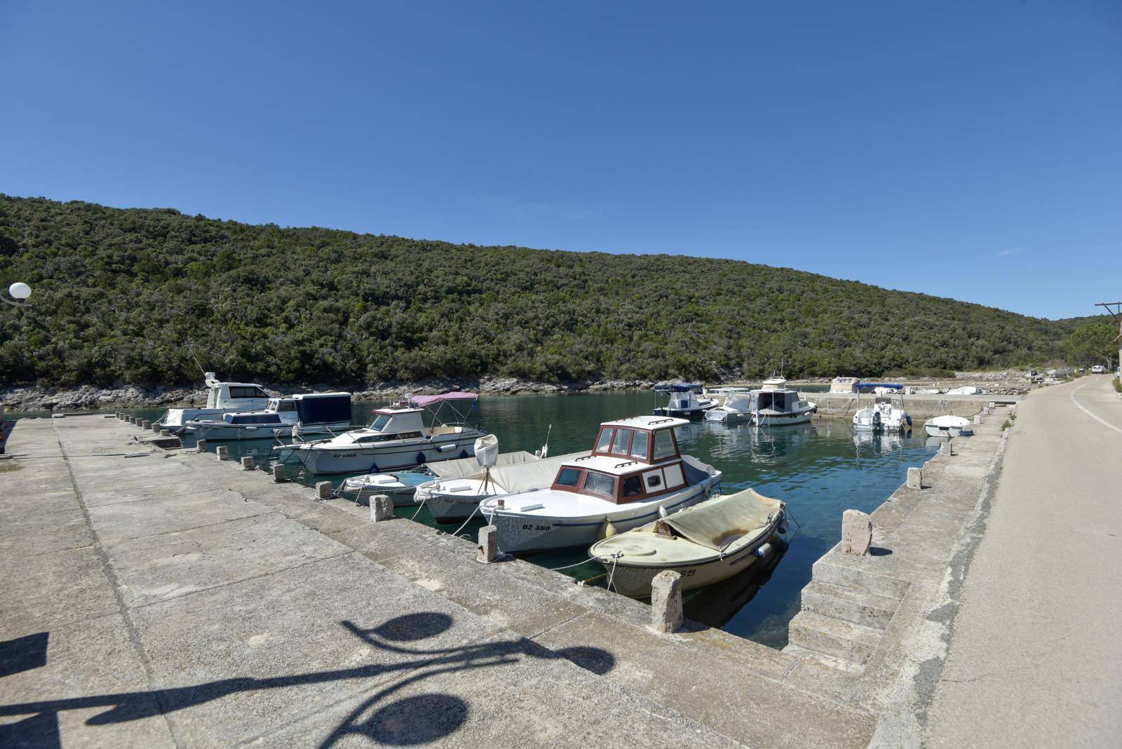 'Na naš otok žele doći  iz Irske. Neka dođu, treba nam dućan!'