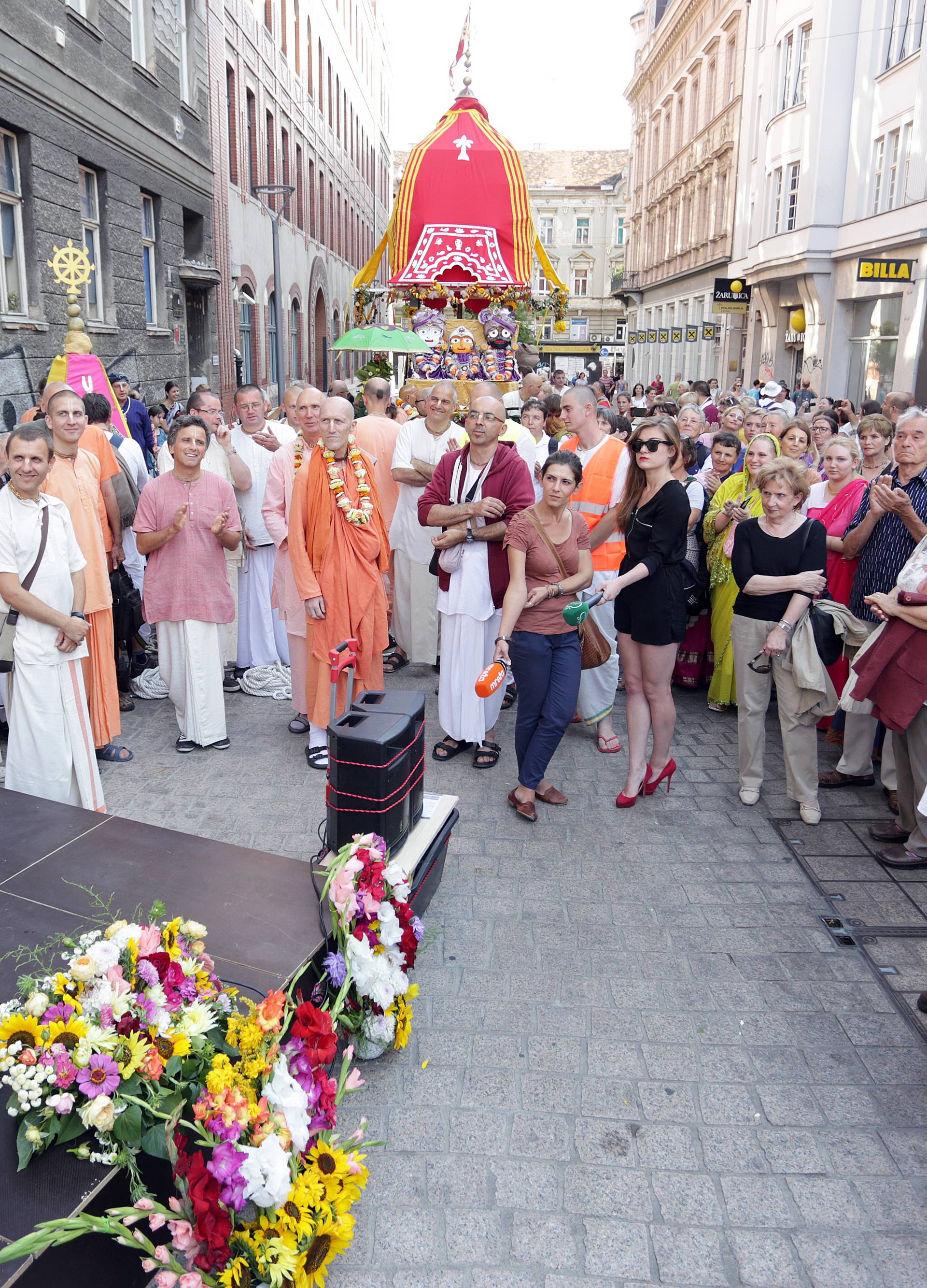 Zagreb prepun boja i zvukova: Indijski festival kočija u gradu