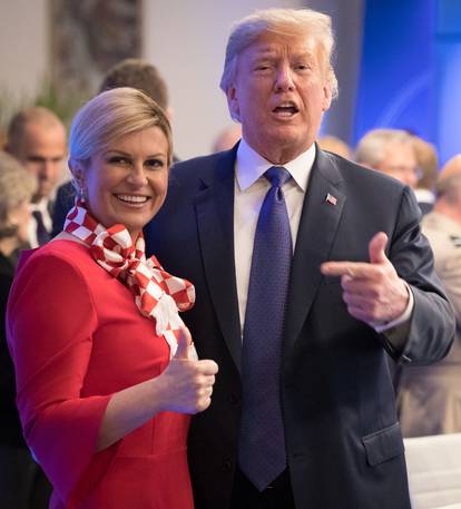 FOTO Kolinda je uvijek lijepo gledala Trumpa, poklonila mu i dres Hrvatske: Tako je ljubazan