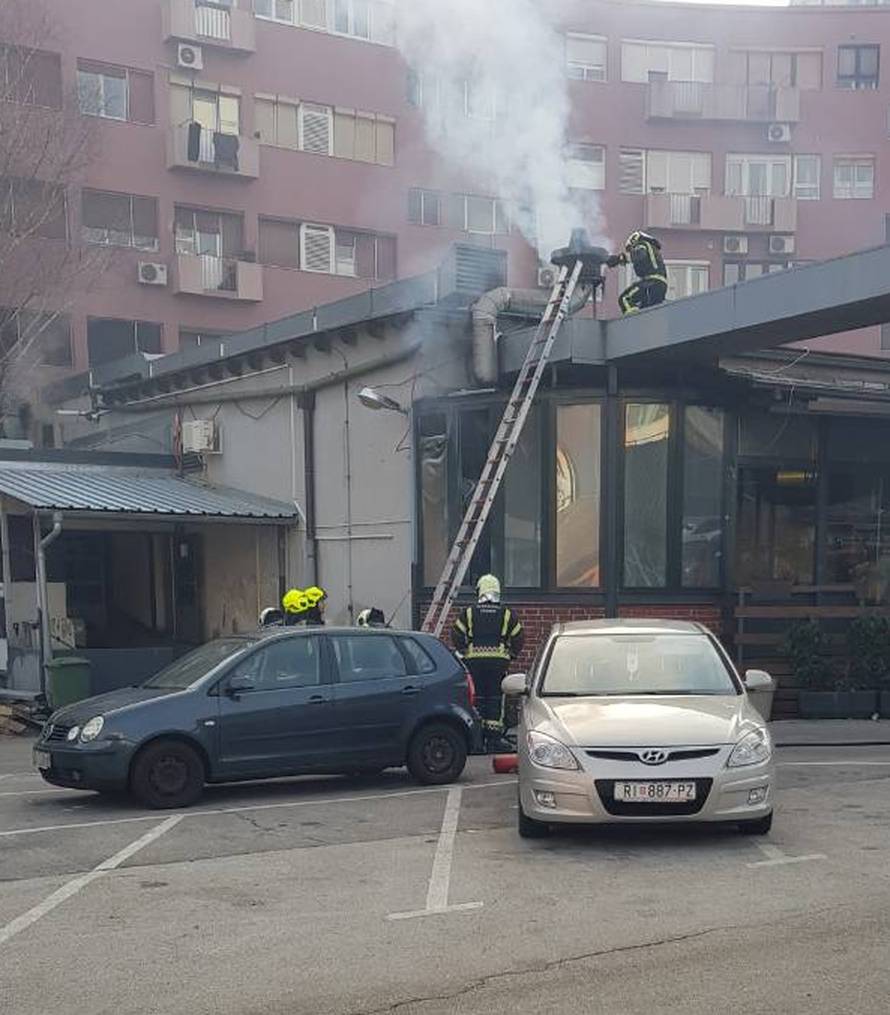 Brzo ga ugasili: Gorio dimnjak pivnice Zlatni medo u Savskoj
