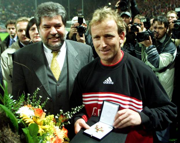 FILE PHOTO: PM KURT BECK GIVES A MEDAL TO ANDREAS BREHME.